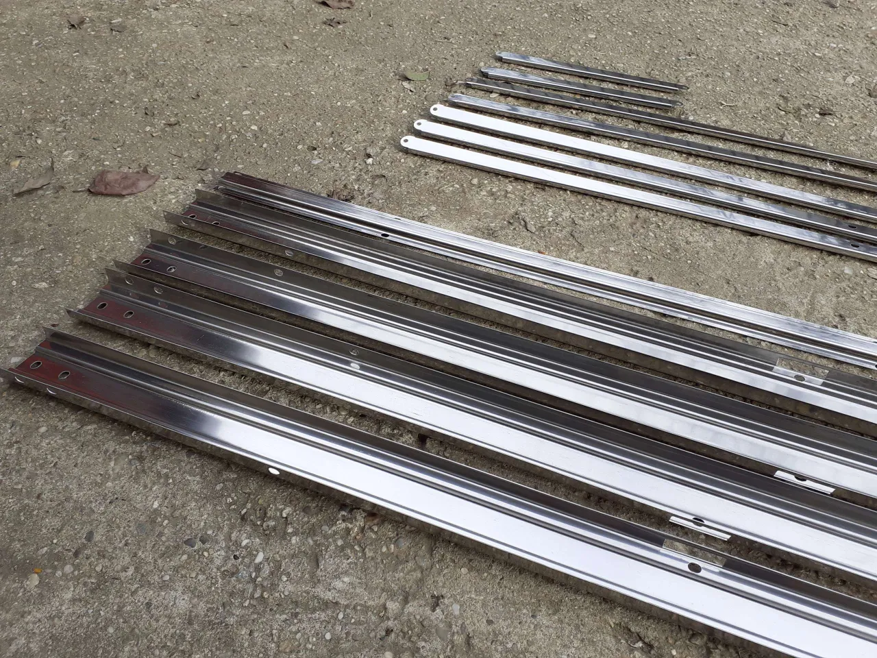 Panou solar nepresurizat, boiler 100 L, 10 tuburi, vas flotor