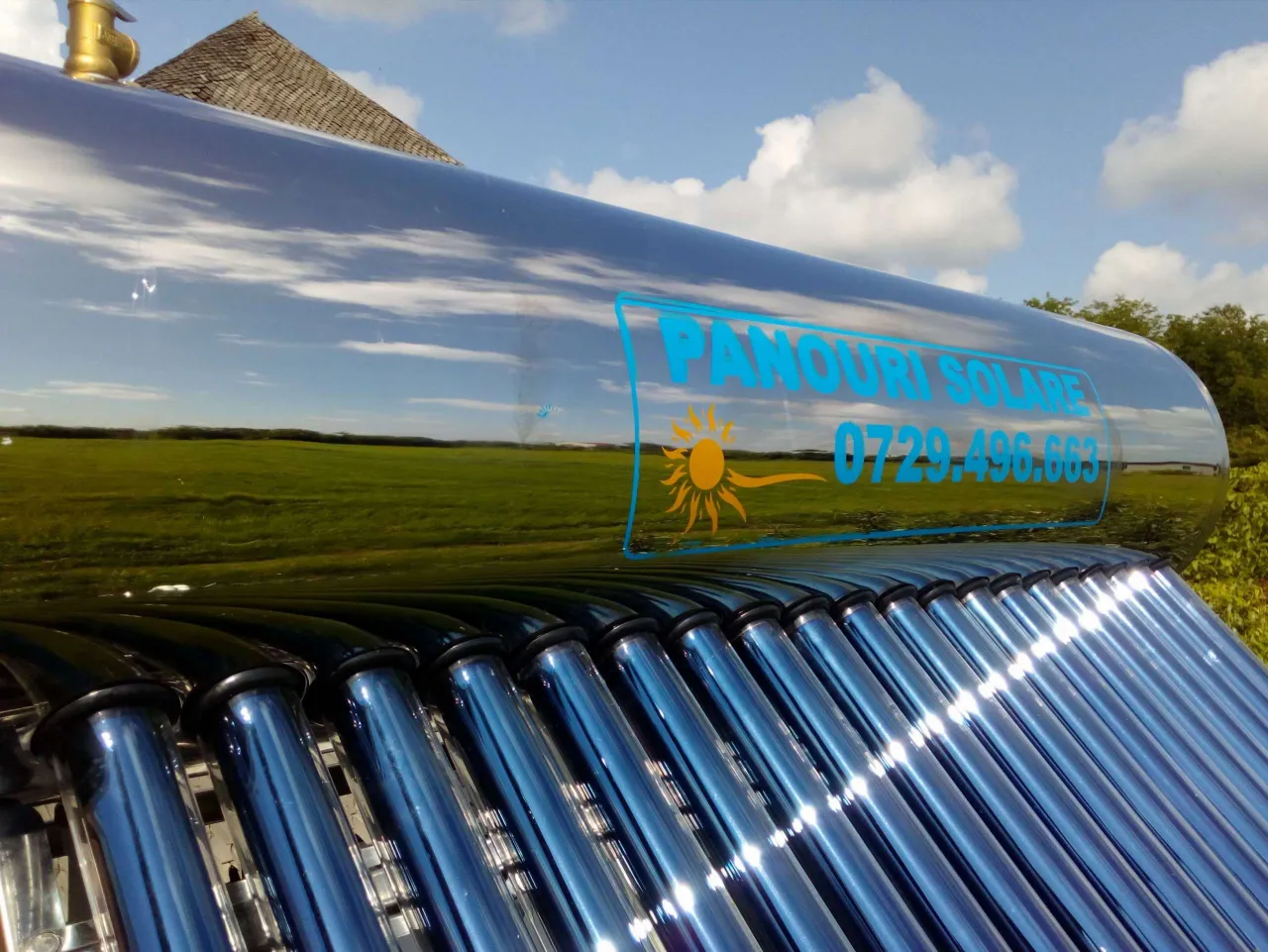 Panou solar nepresurizat, boiler 150 L, 15 tuburi, pompă ridicare presiune, vas flotor
