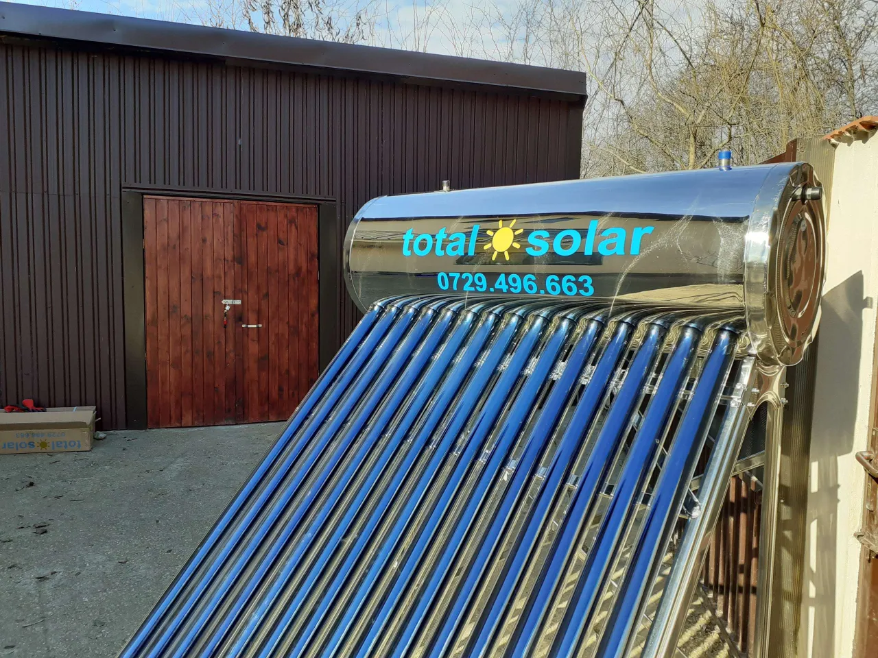 Panou solar presurizat cu heat pipe, boiler 200 L, 20 tuburi, controler TK7-Y, rezistență electrică